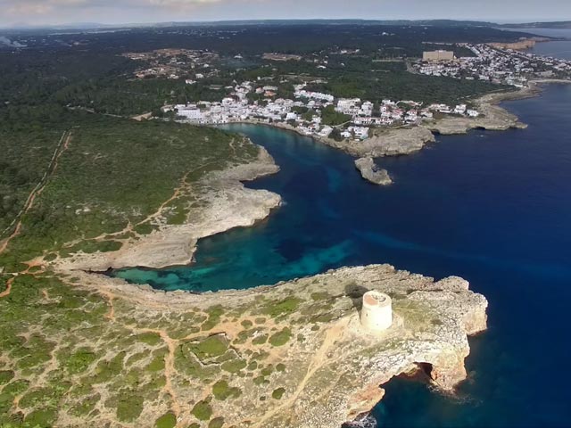 Solar edificable en primera línea Alcaufar Menorca !!!