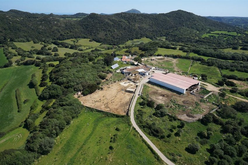 Gran finca rústica en venta con explotación agro-alimentaria