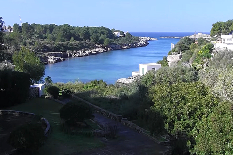 Finca en venta a pie de playa en Menorca