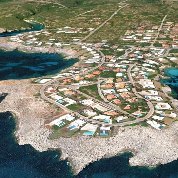 Menorca: Casa en venta al borde del mar