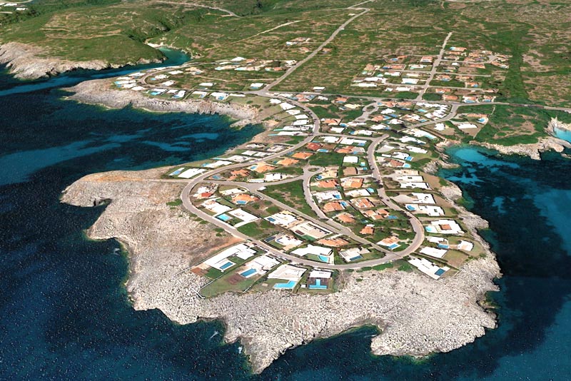 Menorca: Casa en venta al borde del mar