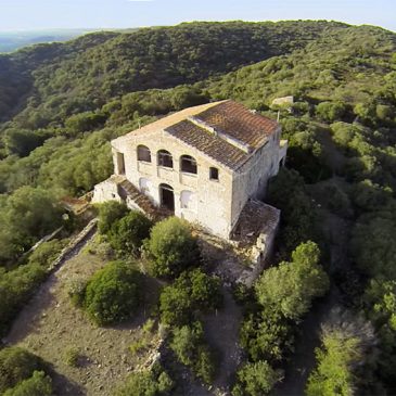 ¡Dos fincas rústicas en Menorca por el precio de una!