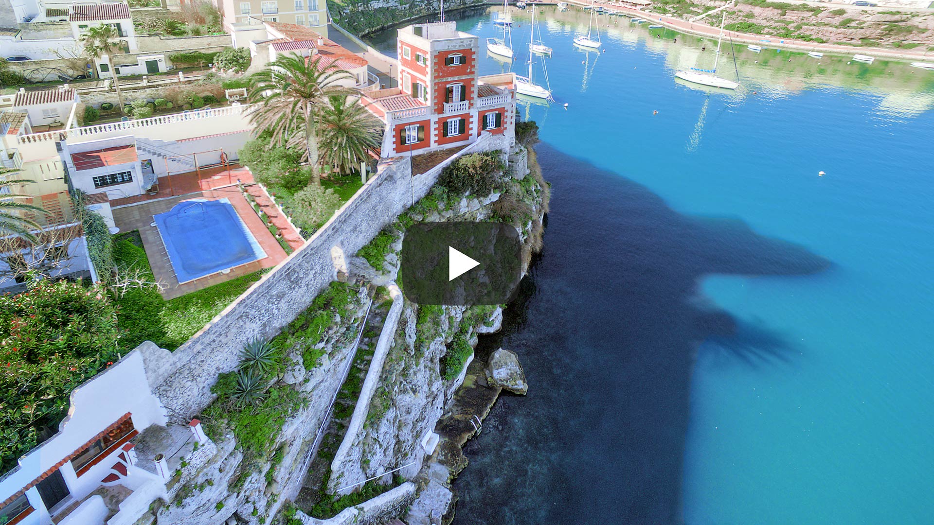 Casa histórica al borde del mar en Menorca