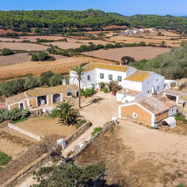 Aspectos Jurídicos al Comprar una Finca Rústica en Menorca: Evitando Sorpresas Desagradables