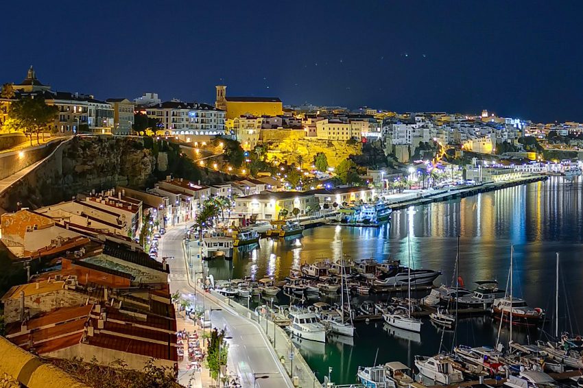 Mudarse a Menorca en 2026: lo bueno, lo malo y lo que nadie te cuenta