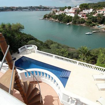 Waterfront villas with private sea access in Menorca