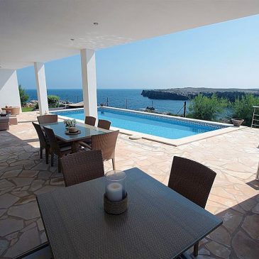 Seafront villas on Menorca’s north coast