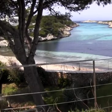 Luxury villas beside the beach in Menorca