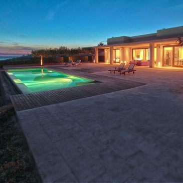 Design villas on Menorca’s seafront