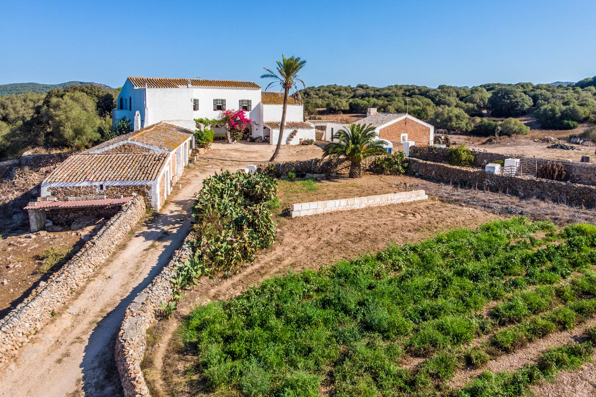What were the luxury houses like in Menorca 200 years ago?