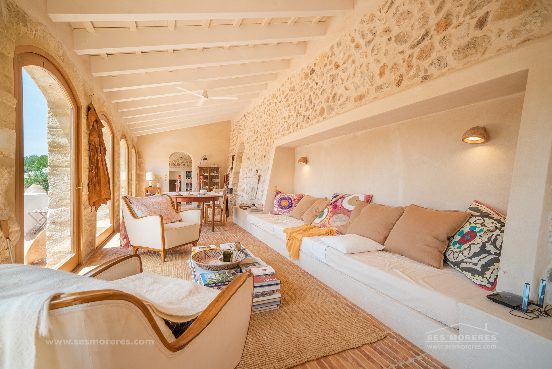 Hidden Designer Homes in Menorca: Discreet Luxury and Complete Privacy