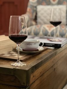 Guide de Minorque, Minorque en Hiver, Vivre à Minorque, Verres de vin et lecture, Livres, Jeux